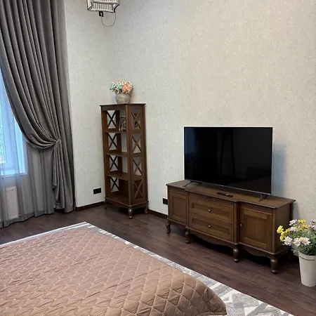 Grand With Balcony アパート *